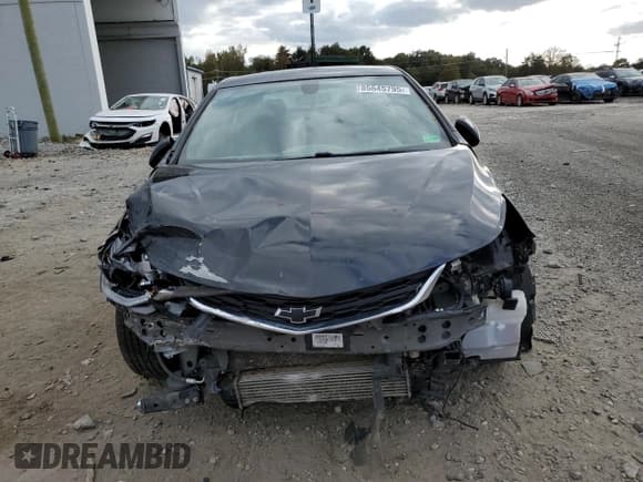 ✅ 2018 Chevrolet Cruze LT • VIN: 1G1BE5SMXJ7241167 • Lot: 85645795. Wystawiony na Copart z przebiegiem 184 197 mil. Bezpłatny archiwum sprzedaży aukcyjnych z USA i szczegółowy raport historii pojazdu na DreamBid. Zdjęcie 5.