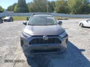 ✅ 2022 Toyota RAV4 XLE • VIN: 2T3P1RFV7NC302795 • Lot: 82470305. Wystawiony na Copart z przebiegiem 32 833 mil. Bezpłatny archiwum sprzedaży aukcyjnych z USA i szczegółowy raport historii pojazdu na DreamBid. Zdjęcie 13.