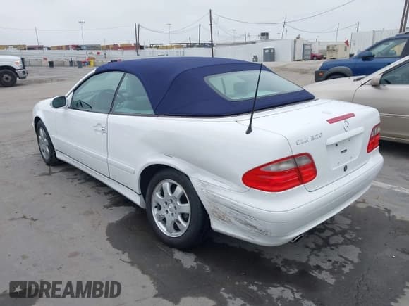 ✅ 2001 Mercedes-Benz CLK 320/430 • VIN: WDBLK65G21T076236 • Lot: 42486148. Wystawiony na IAAI z przebiegiem 69 069 mil. Bezpłatny archiwum sprzedaży aukcyjnych z USA i szczegółowy raport historii pojazdu na DreamBid. Zdjęcie 6.