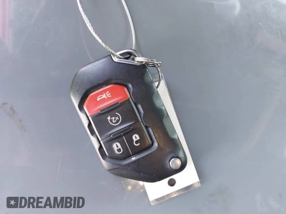 ✅ 2020 Jeep Wrangler Unlimited Rubicon • VIN: 1C4HJXFG9LW106607 • Lot: 41908295. Wystawiony na IAAI z przebiegiem 71 083 mil. Bezpłatny archiwum sprzedaży aukcyjnych z USA i szczegółowy raport historii pojazdu na DreamBid. Zdjęcie 11.