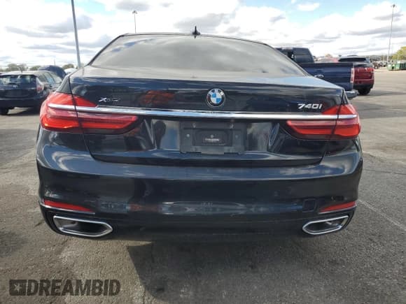 ✅ 2019 BMW 7 Series 740i xDrive • VIN: WBA7E4C58KGV28584 • Lot: 87237515. Listed on Copart with 196,536 mi. Free auction sales archive from the USA and detailed vehicle history report at DreamBid. Image 6.