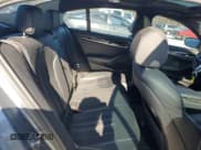 ✅ 2019 BMW 5 Series 530i xDrive • VIN: WBAJA7C55KWW19496 • Lot: 92600265. Wystawiony na Copart z przebiegiem 60 044 mil. Bezpłatny archiwum sprzedaży aukcyjnych z USA i szczegółowy raport historii pojazdu na DreamBid. Zdjęcie 10.