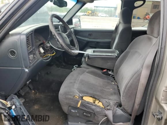 ✅ 2002 Chevrolet Silverado 2500HD LS • VIN: 1GCHC23G12F124521 • Lot: 54493345. Wystawiony na Copart z przebiegiem 223 108 mil. Bezpłatny archiwum sprzedaży aukcyjnych z USA i szczegółowy raport historii pojazdu na DreamBid. Zdjęcie 7.