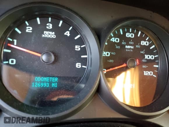 ✅ 2011 Chevrolet Silverado 1500 LS • VIN: 3GCPCREA3BG169102 • Lot: 72176044. Wystawiony na Copart z przebiegiem 126 993 mil. Bezpłatny archiwum sprzedaży aukcyjnych z USA i szczegółowy raport historii pojazdu na DreamBid. Zdjęcie 9.