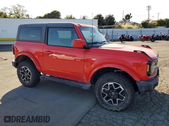 ✅ 2023 Ford Bronco • VIN: 1FMDE5CP9PLB62738 • Лот: 60513355. Опубликован ранее на Copart с пробегом 27 276 миль. Бесплатный доступ к архиву аукционных продаж из США и подробный отчёт об истории автомобиля на DreamBid. Изображение 4.