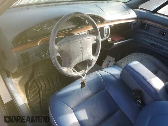 ✅ 1995 Oldsmobile 88 LS • VIN: 1G3HN52K2S4834752 • Lot: 75072654. Wystawiony na Copart z przebiegiem 79 505 mil. Bezpłatny archiwum sprzedaży aukcyjnych z USA i szczegółowy raport historii pojazdu na DreamBid. Zdjęcie 8.