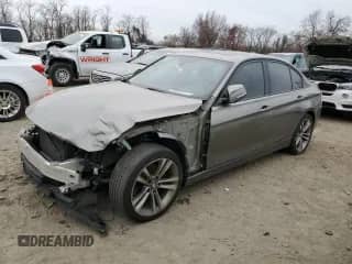 2016 BMW 3 Series z VIN WBA8E7C57GK415459, wystawiony jako Copart lot #78084263 z przebiegiem 105 960 mil mil oraz . Historia ofert i sprzedaży dostępna na DreamBid. Obrazek 1.