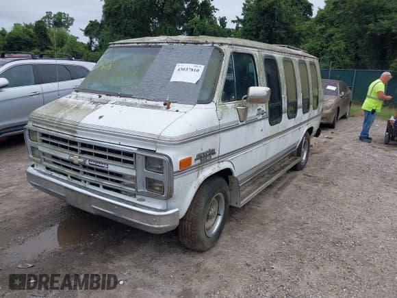 ✅ 1991 Chevrolet Chevy Van • VIN: 2GBEG25K7M4133150 • Лот: 43037810. Опубликован ранее на IAAI с пробегом 177 836 миль. Бесплатный доступ к архиву аукционных продаж из США и подробный отчёт об истории автомобиля на DreamBid. Изображение 2.