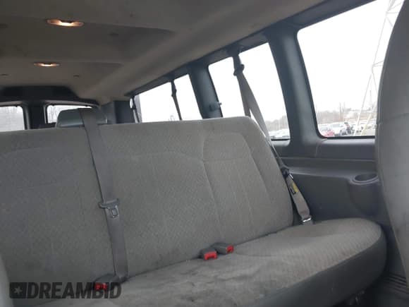 ✅ 2019 Chevrolet Express Passenger LT • VIN: 1GAZGPFG2K1302539 • Лот: 43816318. Опубликован ранее на IAAI с пробегом 186 530 миль. Бесплатный доступ к архиву аукционных продаж из США и подробный отчёт об истории автомобиля на DreamBid. Изображение 8.