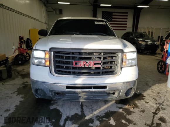 ✅ 2009 GMC Sierra 1500 • VIN: 1GTHC49K59E140731 • Лот: 85445764. Опубликован ранее на Copart с пробегом 245 081 миль. Бесплатный доступ к архиву аукционных продаж из США и подробный отчёт об истории автомобиля на DreamBid. Изображение 5.