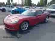 2008 Chevrolet Corvette z VIN 1G1YY26W785113535, wystawiony jako IAAI lot #43320843 z przebiegiem 61 741 mil mil oraz . Historia ofert i sprzedaży dostępna na DreamBid. Obrazek 18.