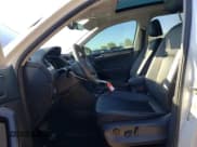 ✅ 2022 Volkswagen Tiguan SE • VIN: 3VV2B7AX9NM127634 • Lot: 55668325. Wystawiony na Copart z przebiegiem 47 734 mil. Bezpłatny archiwum sprzedaży aukcyjnych z USA i szczegółowy raport historii pojazdu na DreamBid. Zdjęcie 7.