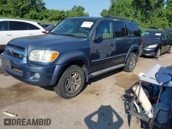 ✅ 2006 Toyota Sequoia SR5 • VIN: 5TDBT44A26S262926 • Лот: 42825587. Опубликован ранее на IAAI с пробегом 245 574 миль. Бесплатный доступ к архиву аукционных продаж из США и подробный отчёт об истории автомобиля на DreamBid. Изображение 2.