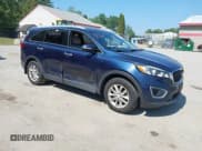 ✅ 2017 Kia Sorento LX • VIN: 5XYPGDA3XHG266996 • Lot: 42970028. Wystawiony na IAAI z przebiegiem 115 361 mil. Bezpłatny archiwum sprzedaży aukcyjnych z USA i szczegółowy raport historii pojazdu na DreamBid. Zdjęcie 1.