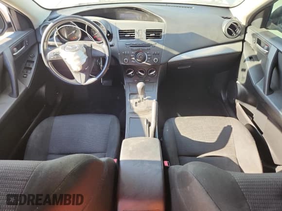 ✅ 2013 Mazda 3 i SV • VIN: JM1BL1TG6D1730736 • Lot: 92398865. Wystawiony na Copart z przebiegiem 123 485 mil. Bezpłatny archiwum sprzedaży aukcyjnych z USA i szczegółowy raport historii pojazdu na DreamBid. Zdjęcie 8.