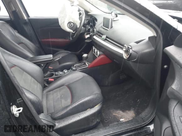 ✅ 2017 Mazda CX-3 Grand Touring • VIN: JM1DKFD75H0179539 • Lot: 43106339. Wystawiony na IAAI z przebiegiem 140 612 mil. Bezpłatny archiwum sprzedaży aukcyjnych z USA i szczegółowy raport historii pojazdu na DreamBid. Zdjęcie 5.