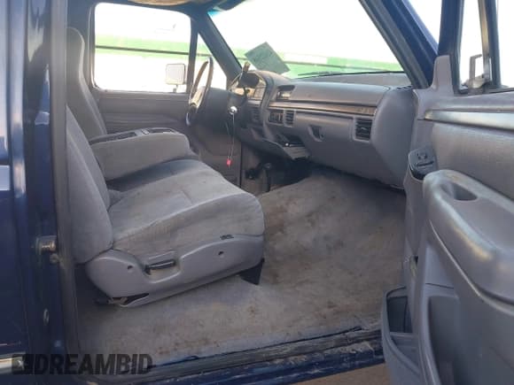 ✅ 1994 Ford F-250 • VIN: 1FTHX26G6RKB34866 • Lot: 42422548. Listed on IAAI with Not provided. Free auction sales archive from the USA and detailed vehicle history report at DreamBid. Image 5.