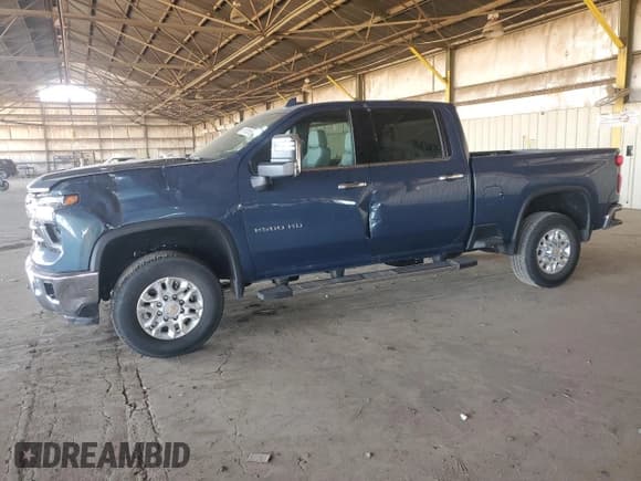 ✅ 2024 Chevrolet Silverado 1500 • VIN: 2GC4WPE74R1148801 • Лот: 91170115. Опубликован ранее на Copart с пробегом 17 885 миль. Бесплатный доступ к архиву аукционных продаж из США и подробный отчёт об истории автомобиля на DreamBid. Изображение 1.