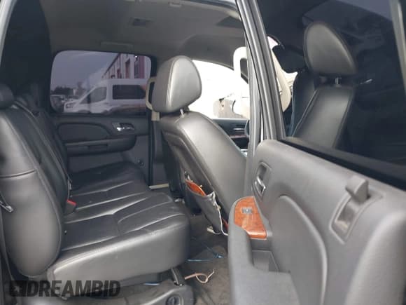 ✅ 2008 Chevrolet Avalanche LTZ • VIN: 3GNEC12038G146276 • Lot: 40596759. Listed on IAAI with Not provided. Free auction sales archive from the USA and detailed vehicle history report at DreamBid. Image 8.
