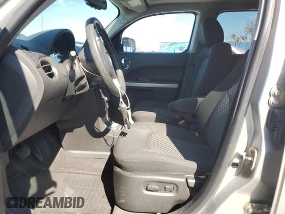 ✅ 2008 Chevrolet HHR LT • VIN: 3GNDA23D68S550940 • Lot: 88950685. Listed on Copart with 116,728 mi. Free auction sales archive from the USA and detailed vehicle history report at DreamBid. Image 7.