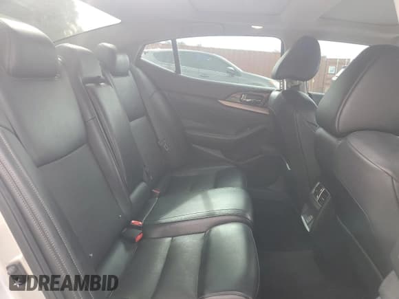 ✅ 2018 Nissan Maxima SV • VIN: 1N4AA6AP5JC385111 • Lot: 83828925. Wystawiony na Copart z przebiegiem 144 970 mil. Bezpłatny archiwum sprzedaży aukcyjnych z USA i szczegółowy raport historii pojazdu na DreamBid. Zdjęcie 10.