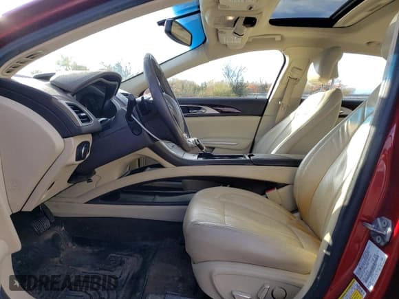 ✅ 2014 Lincoln MKZ • VIN: 3LN6L2JK0ER830705 • Lot: 90986075. Listed on Copart with 255,246 mi. Free auction sales archive from the USA and detailed vehicle history report at DreamBid. Image 7.