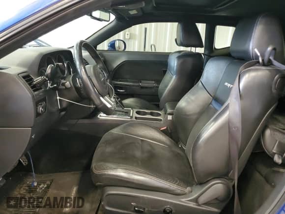 2012 Dodge Challenger SRT-8 392 с VIN 2C3CDYCJ0CH278597, выставлен на аукционе Copart как лот 72578714 с пробегом 102 821 миль миль и На запчасти • Non repairable. История ставок и продаж доступна на DreamBid. Изображение 7.