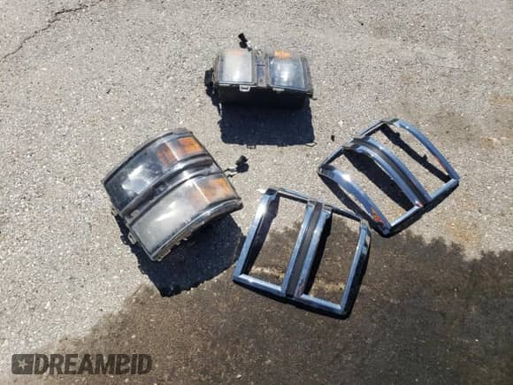 2014 Chevrolet Silverado 1500 LT с VIN 1GCNCREH6EZ311175, выставлен на аукционе Copart как лот 52995695 с пробегом 160 375 миль миль и Списание • Salvage title. История ставок и продаж доступна на DreamBid. Изображение 14.