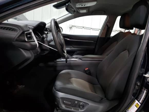 2020 Toyota Camry LE с VIN 4T1L11AK9LU916197, выставлен на аукционе Copart как лот 87103695 с пробегом 97 677 миль миль и Списание • Salvage title. История ставок и продаж доступна на DreamBid. Изображение 7.