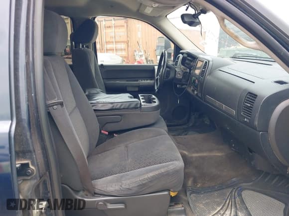 ✅ 2007 Chevrolet Silverado 1500 1LT • VIN: 2GCEC13J971511292 • Lot: 42181818. Wystawiony na IAAI z przebiegiem 239 647 mil. Bezpłatny archiwum sprzedaży aukcyjnych z USA i szczegółowy raport historii pojazdu na DreamBid. Zdjęcie 5.