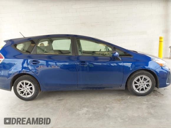 ✅ 2015 Toyota Prius Two • VIN: JTDZN3EU6FJ036865 • Lot: 42215198. Listed on IAAI with 50,330 mi. Free auction sales archive from the USA and detailed vehicle history report at DreamBid. Image 13.