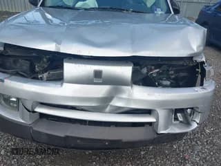 ✅ 2004 Saturn VUE V6 • VIN: 5GZCZ53464S888664 • Lot: 42775644. Wystawiony na IAAI z przebiegiem 214 569 mil. Bezpłatny archiwum sprzedaży aukcyjnych z USA i szczegółowy raport historii pojazdu na DreamBid. Zdjęcie 6.