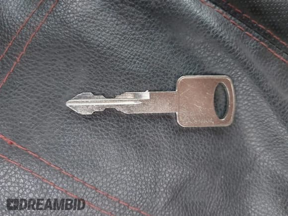 ✅ 1999 Ford E-Series Commercial • VIN: 1FTPE2428XHA93370 • Лот: 41611982. Опубликован ранее на IAAI с пробегом 172 531 миль. Бесплатный доступ к архиву аукционных продаж из США и подробный отчёт об истории автомобиля на DreamBid. Изображение 11.