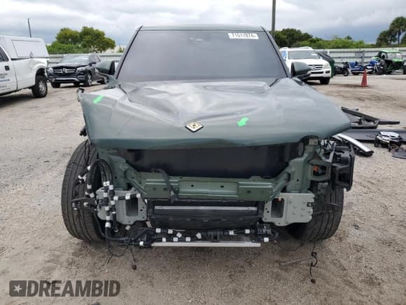 ✅ 2023 Rivian R1T Adventure • VIN: 7FCTGAAA8PN001040 • Lot: 71517874. Wystawiony na Copart z przebiegiem 19 789 mil. Bezpłatny archiwum sprzedaży aukcyjnych z USA i szczegółowy raport historii pojazdu na DreamBid. Zdjęcie 5.