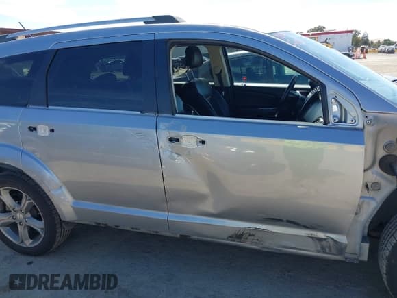 ✅ 2017 Dodge Journey Crossroad Plus • VIN: 3C4PDCGG2HT556574 • Lot: 42278240. Listed on IAAI with 174,124 mi. Free auction sales archive from the USA and detailed vehicle history report at DreamBid. Image 14.