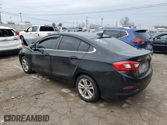 ✅ 2019 Chevrolet Cruze LT • VIN: 1G1BE5SM4K7144452 • Lot: 40571503. Listed on Copart with 96,115 mi. Free auction sales archive from the USA and detailed vehicle history report at DreamBid. Image 2.