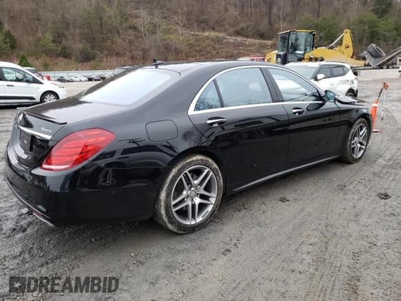 ✅ 2015 Mercedes-Benz S 550 • VIN: WDDUG8FB6FA200314 • Лот: 68291942. Опубликован ранее на Copart с пробегом 50 770 миль. Бесплатный доступ к архиву аукционных продаж из США и подробный отчёт об истории автомобиля на DreamBid. Изображение 3.