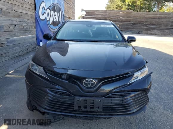 ✅ 2018 Toyota Camry LE • VIN: 4T1B11HK4JU081754 • Lot: 84008705. Listed on Copart with 49,028 mi. Free auction sales archive from the USA and detailed vehicle history report at DreamBid. Image 5.