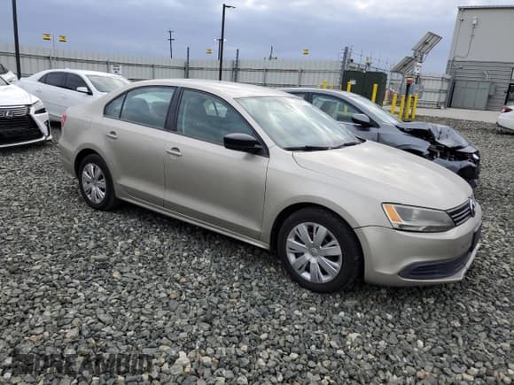 ✅ 2013 Volkswagen Jetta • VIN: 3VW2K7AJ2DM217987 • Lot: 93467715. Listed on Copart with 267,158 mi. Free auction sales archive from the USA and detailed vehicle history report at DreamBid. Image 4.
