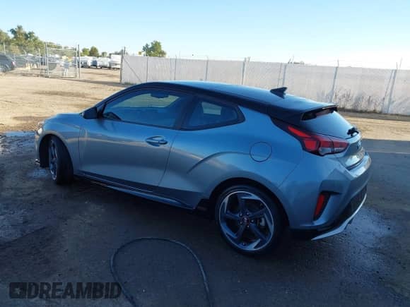 2020 Hyundai Veloster Turbo R-Spec z VIN KMHTH6AB5LU026515, wystawiony jako IAAI lot #43278624 z przebiegiem 48 888 mil mil oraz . Historia ofert i sprzedaży dostępna na DreamBid. Obrazek 3.