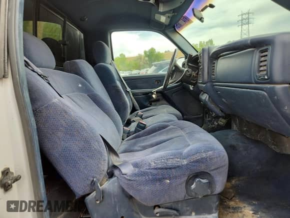 1999 Chevrolet Silverado 1500 LS z VIN 1GCEK14T8XZ194390, wystawiony jako Copart lot #81482005 z przebiegiem 187 383 mil mil oraz Szkoda całkowita • Salvage title. Historia ofert i sprzedaży dostępna na DreamBid. Obrazek 10.