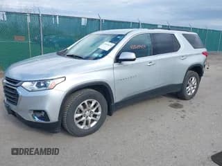 ✅ 2020 Chevrolet Traverse LT Cloth • VIN: 1GNEVGKW3LJ213841 • Лот: 43509424. Опубликован ранее на IAAI с пробегом 120 259 миль. Бесплатный доступ к архиву аукционных продаж из США и подробный отчёт об истории автомобиля на DreamBid. Изображение 2.