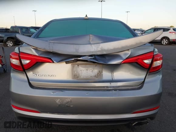 ✅ 2017 Hyundai Sonata 2.4L • VIN: 5NPE24AF9HH574816 • Лот: 43352577. Опубликован ранее на IAAI с пробегом 258 106 миль. Бесплатный доступ к архиву аукционных продаж из США и подробный отчёт об истории автомобиля на DreamBid. Изображение 16.