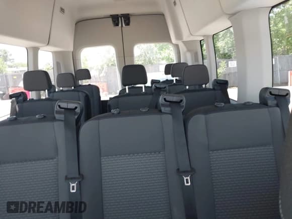 ✅ 2024 Ford Transit Passenger XL • VIN: 1FBAX2X88RKA16346 • Лот: 42478903. Опубликован ранее на IAAI с пробегом 21 423 миль. Бесплатный доступ к архиву аукционных продаж из США и подробный отчёт об истории автомобиля на DreamBid. Изображение 8.