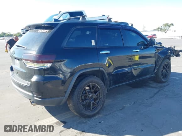 ✅ 2017 Jeep Grand Cherokee Limited • VIN: 1C4RJEBG8HC950113 • Lot: 43571333. Wystawiony na IAAI z przebiegiem 120 936 mil. Bezpłatny archiwum sprzedaży aukcyjnych z USA i szczegółowy raport historii pojazdu na DreamBid. Zdjęcie 4.