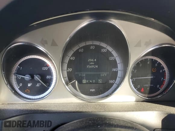 ✅ 2009 Mercedes-Benz C 300 Sport • VIN: WDDGF54XX9R054292 • Lot: 81663795. Listed on Copart with 156,924 mi. Free auction sales archive from the USA and detailed vehicle history report at DreamBid. Image 9.