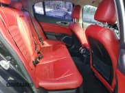 ✅ 2018 Alfa Romeo Giulia Ti Sport • VIN: ZARFAECN0J7577749 • Lot: 91862355. Wystawiony na Copart z przebiegiem 92 576 mil. Bezpłatny archiwum sprzedaży aukcyjnych z USA i szczegółowy raport historii pojazdu na DreamBid. Zdjęcie 10.