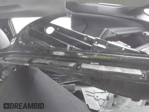 ✅ 2015 Hyundai Veloster Turbo • VIN: KMHTC6AE0FU237800 • Lot: 43151012. Listed on IAAI with 89,679 mi. Free auction sales archive from the USA and detailed vehicle history report at DreamBid. Image 12.