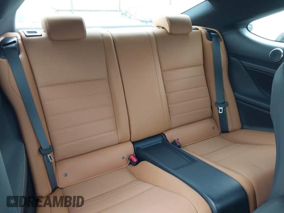 ✅ 2022 Lexus RC 350 • VIN: JTHDZ5BC2N5025440 • Lot: 41586393. Wystawiony na IAAI z przebiegiem 11 902 mil. Bezpłatny archiwum sprzedaży aukcyjnych z USA i szczegółowy raport historii pojazdu na DreamBid. Zdjęcie 8.