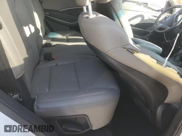 ✅ 2016 Hyundai Santa Fe • VIN: 5XYZU3LB3GG378683 • Лот: 87468455. Опубликован ранее на Copart с пробегом Не указан. Бесплатный доступ к архиву аукционных продаж из США и подробный отчёт об истории автомобиля на DreamBid. Изображение 11.